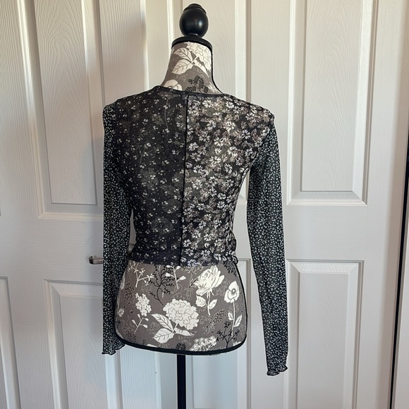 Floral Mesh Patterned Top - Picture 2 of 4